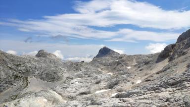 29 Dom Valentina Staniča p. Triglavom (2332 m)