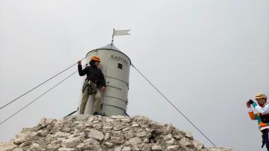 42 Az Aljaž-torony a Triglav csúcsán (2864 m)