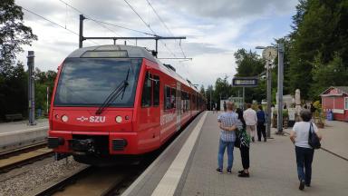 156 Az S-Bahn Uetliberg állomása