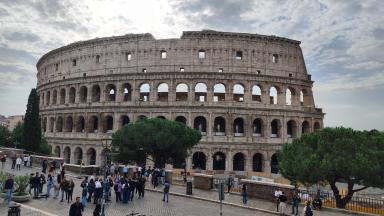 024 A 75 ezer embert befogadó Colosseum